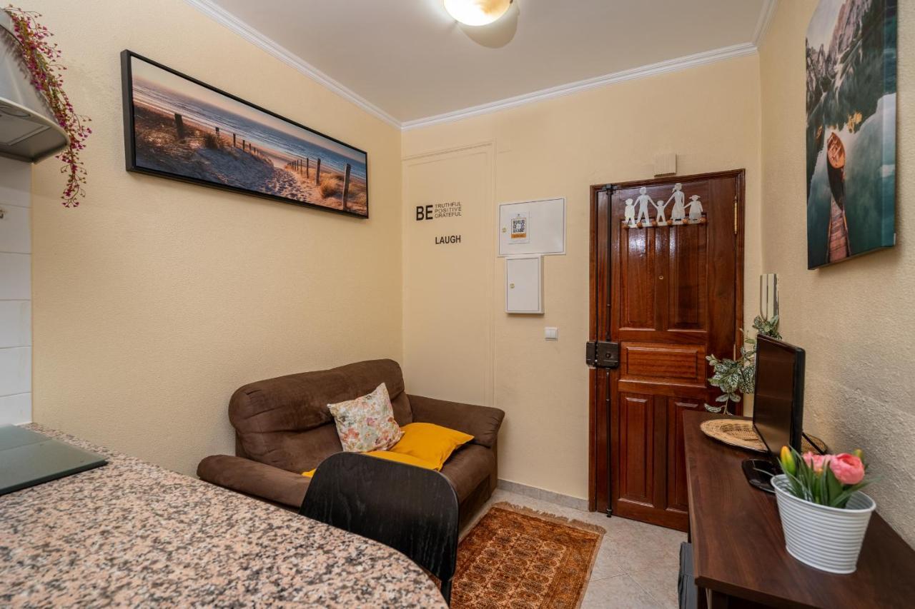 Cozy One Bedroom In Historic Location - Carmo Appartement Lisboa